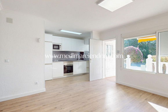 Verkauf - Apartment - Orihuela Costa - Villamartín