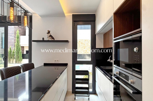 Verkauf - Freistehende Villa - Orihuela Costa - Lomas de Cabo Roig