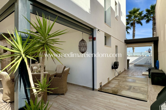 Verkauf - Freistehende Villa - Orihuela Costa - Lomas de Cabo Roig
