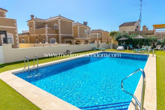Verkauf - Freistehende Villa - Orihuela Costa - Villamartín