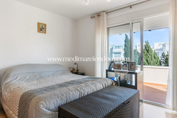 Verkauf - Freistehende Villa - Orihuela Costa - Villamartín