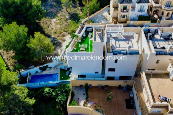 Verkauf - Freistehende Villa - Orihuela Costa - Villamartín