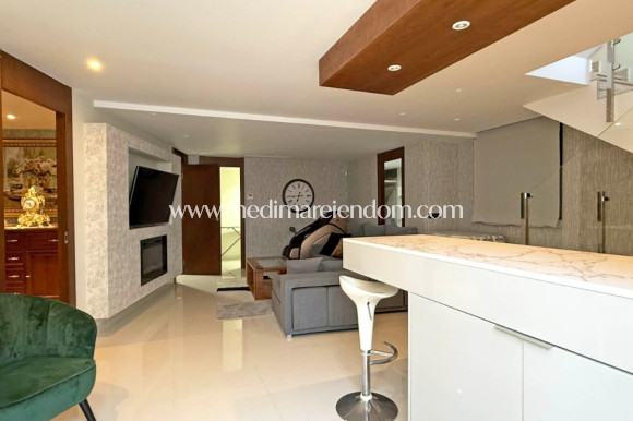 Verkauf - Freistehende Villa - Orihuela Costa - Villamartín