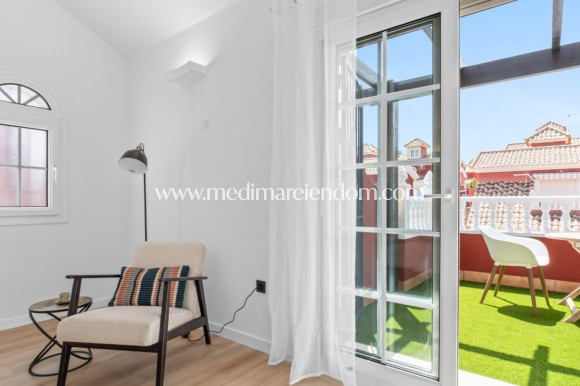 Verkauf - Freistehende Villa - Orihuela Costa - Villamartín