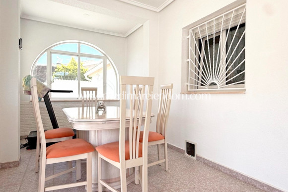 Verkauf - Freistehende Villa - Rojales - Ciudad Quesada