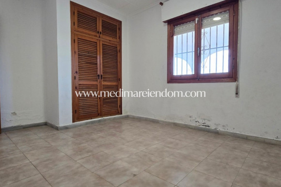 Verkauf - Freistehende Villa - Torrevieja - El Chaparal