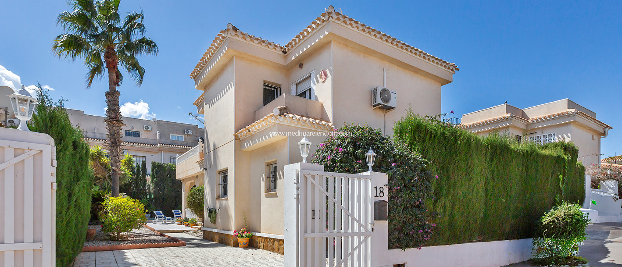Verkauf - Villa - Orihuela Costa - Playa Flamenca