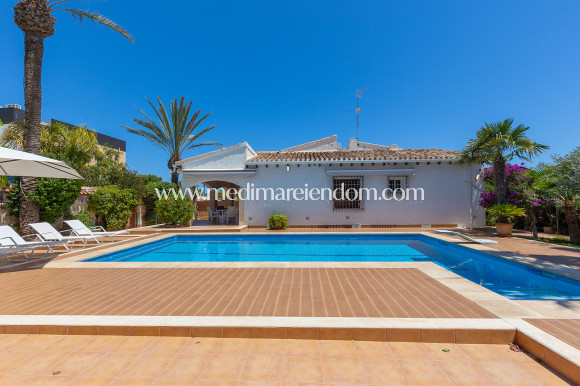 Verkauf - Villa - Orihuela - Orihuela Costa