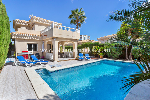 Villa - Verkauf - Orihuela Costa - M-22697