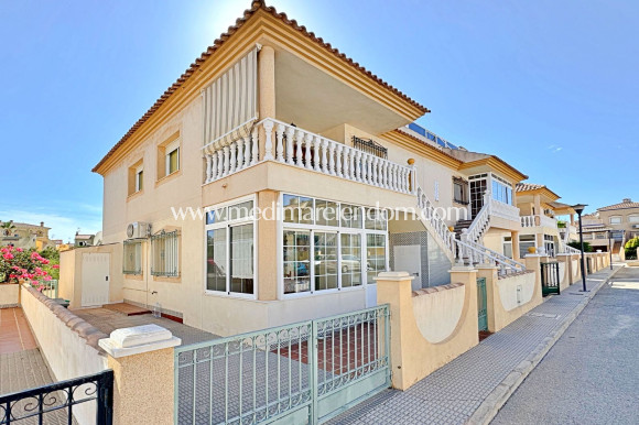 Вторичный рынок - Апартаменты - Orihuela Costa - La Zenia