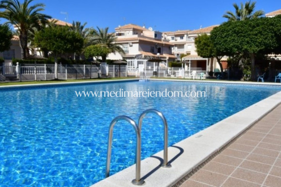 Вторичный рынок - Апартаменты - Orihuela Costa - Playa Flamenca