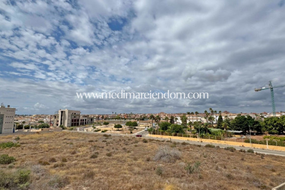 Вторичный рынок - Апартаменты - Orihuela Costa - Punta Prima