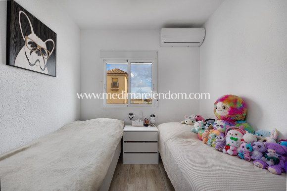 Вторичный рынок - Апартаменты - Torrevieja - Playa De Los Locos