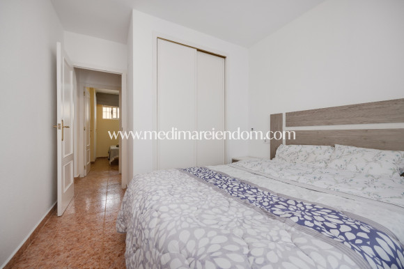 Вторичный рынок - Апартаменты - Torrevieja - Playa Del Cura