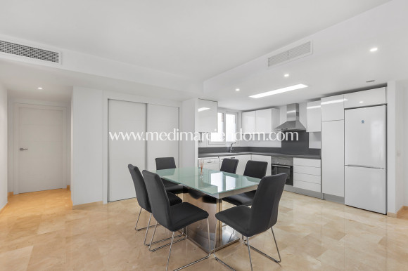 Вторичный рынок - Апартаменты - Torrevieja - Punta Prima