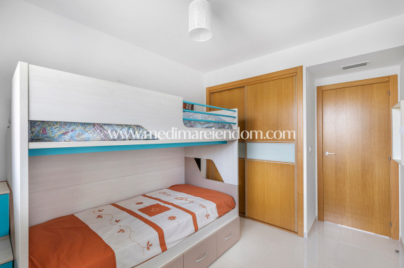 Вторичный рынок - Апартаменты - Torrevieja - Punta Prima