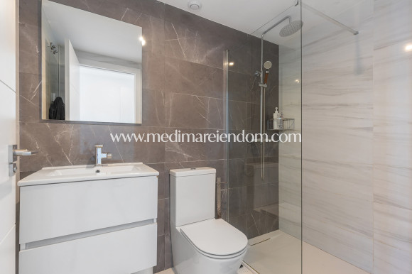 Вторичный рынок - Апартаменты - Torrevieja - Punta Prima