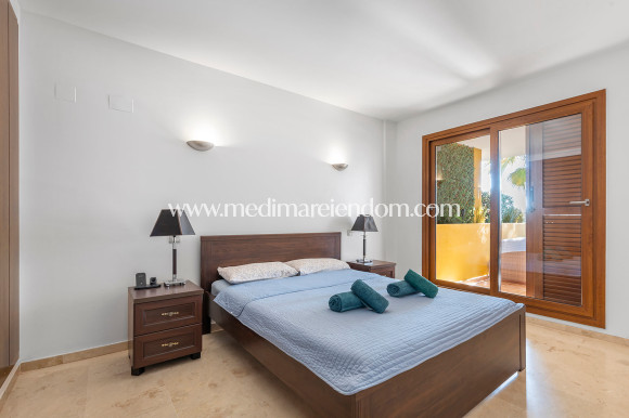 Вторичный рынок - Апартаменты - Torrevieja - Punta Prima