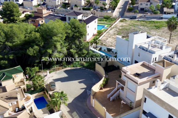 Вторичный рынок - Отдельная вилла - Orihuela Costa - Villamartín