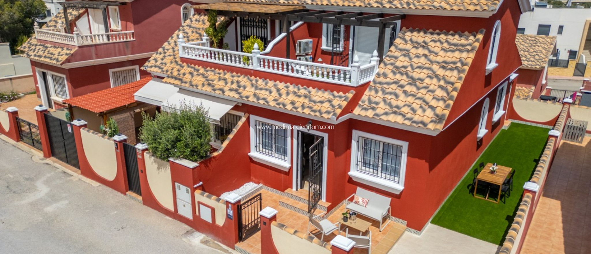 Вторичный рынок - Отдельная вилла - Orihuela Costa - Villamartín