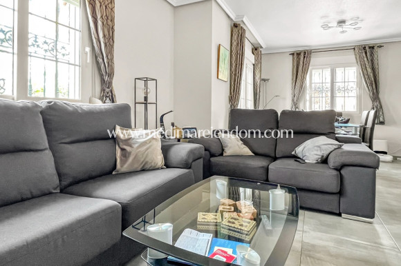 Вторичный рынок - Отдельно стоящая вилла - Orihuela Costa - Los Dolses