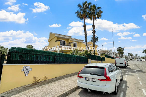 Вторичный рынок - Отдельно стоящая вилла - Orihuela Costa - Los Dolses