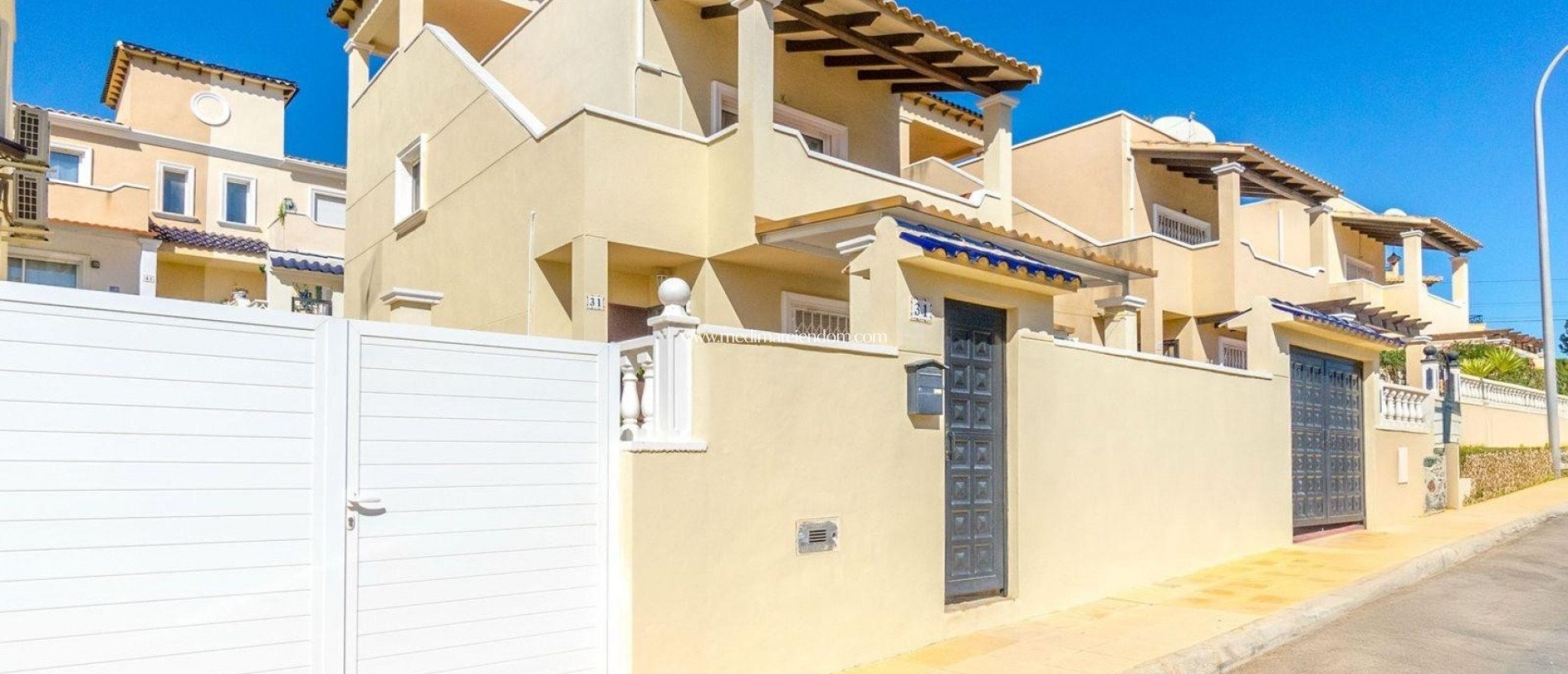 Вторичный рынок - Отдельно стоящая вилла - Orihuela Costa - Villamartín
