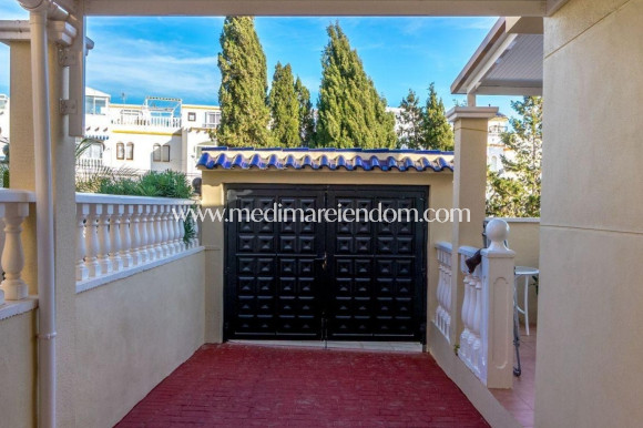 Вторичный рынок - Отдельно стоящая вилла - Orihuela Costa - Villamartín