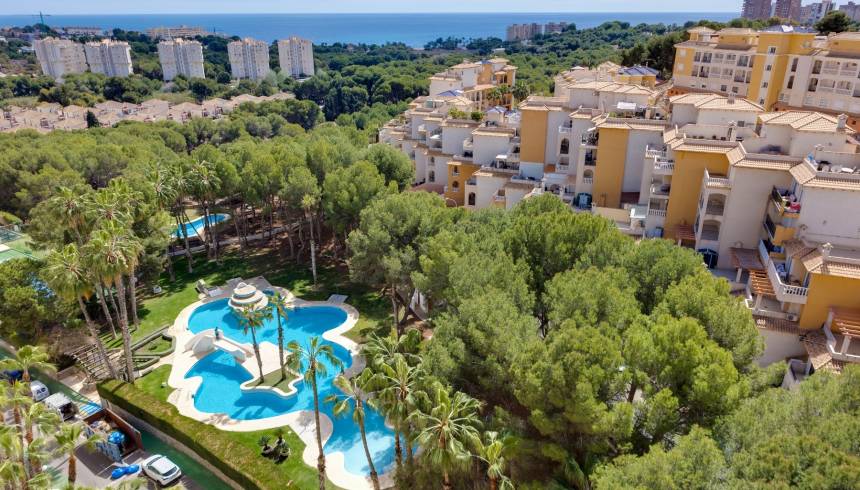 Leben Sie den mediterranen Traum in diesem Penthouse zum Verkauf in Orihuela Costa