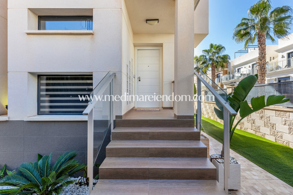 Verkauf - Villa - Orihuela Costa