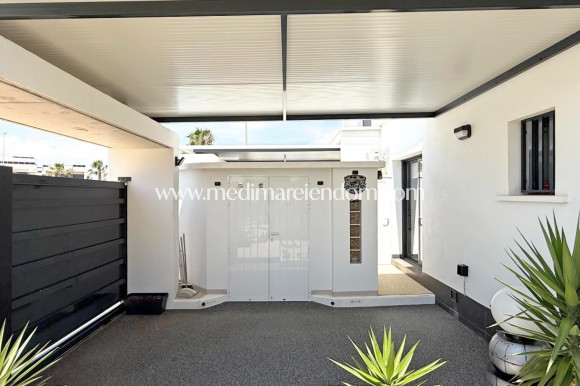 Verkauf - Bungalow - Orihuela Costa - Lomas de Cabo Roig