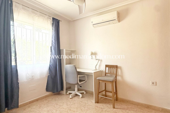 Reventa - Villa independiente - Orihuela Costa - Villamartín