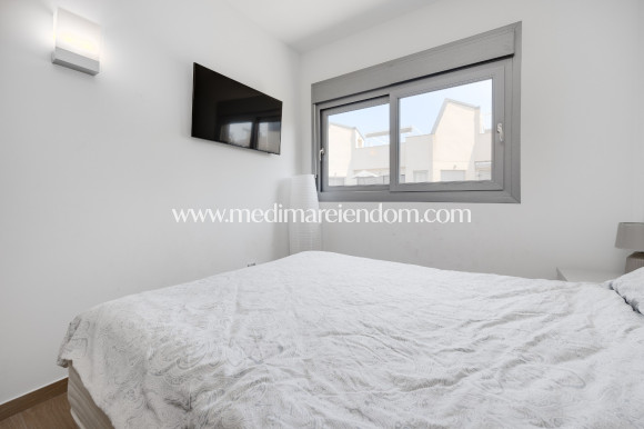 Odsprzedaż - Apartament - Torrevieja