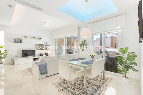 Reventa - Villa independiente - Torrevieja