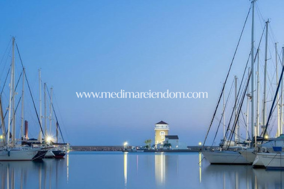 Nowo zbudowane - Mieszkanie na parterze - Almerimar