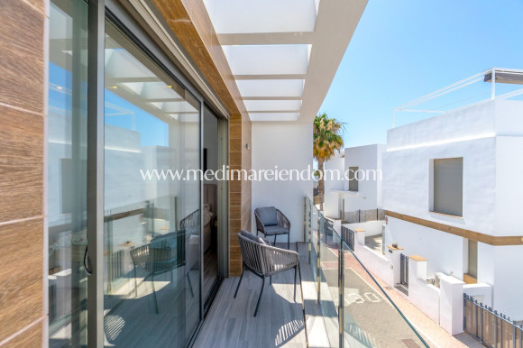 Resale - Villa - Orihuela - Villamartin