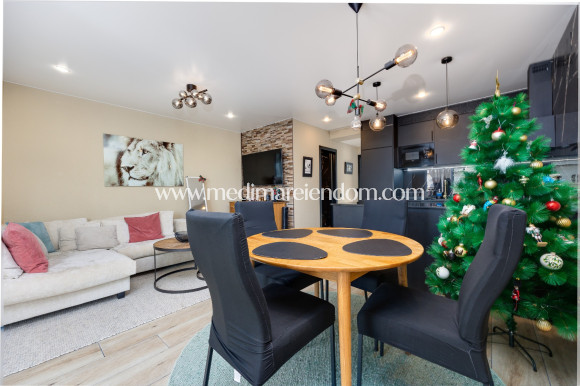 Resale - Apartment - Torrevieja - Playa De Los Locos