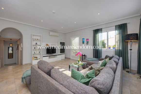 Odsprzedaż - Willa - San Miguel de Salinas