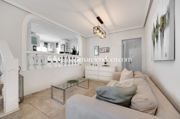 Odsprzedaż - Willa - San Miguel de Salinas