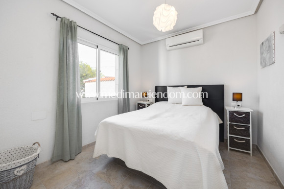 Odsprzedaż - Willa - San Miguel de Salinas