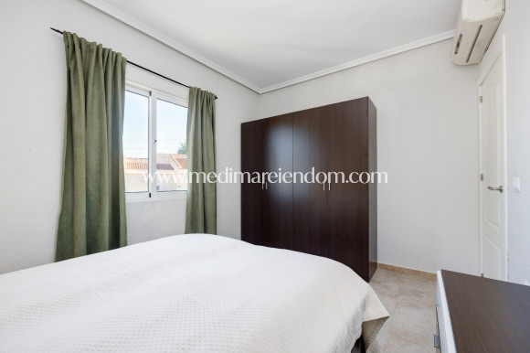 Odsprzedaż - Willa - San Miguel de Salinas