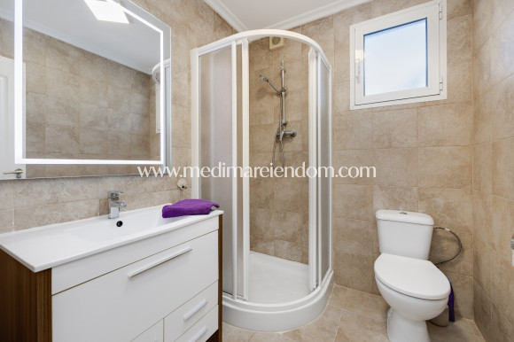 Odsprzedaż - Willa - San Miguel de Salinas