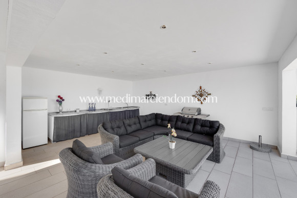 Odsprzedaż - Willa - San Miguel de Salinas