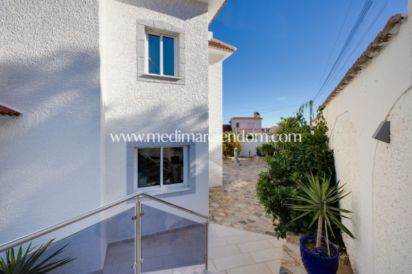 Odsprzedaż - Willa - San Miguel de Salinas