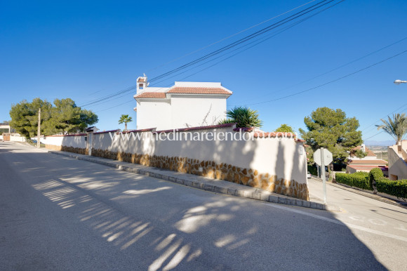 Odsprzedaż - Willa - San Miguel de Salinas