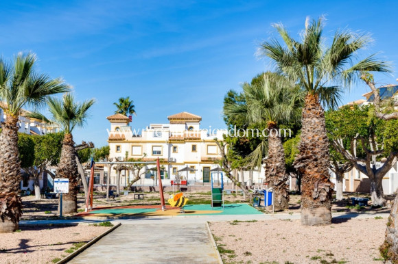 Вторичный рынок - Таунхаус - Torrevieja