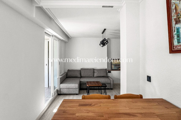 Odsprzedaż - Apartament - Torrevieja
