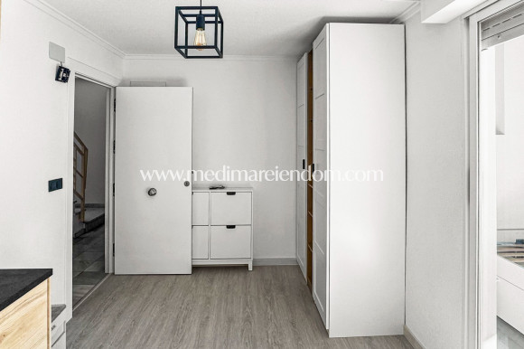 Odsprzedaż - Apartament - Torrevieja