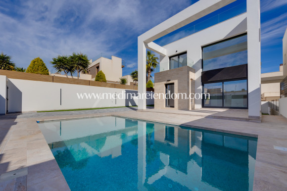 Nýbygging - EINBÝLISHÚS - Torrevieja