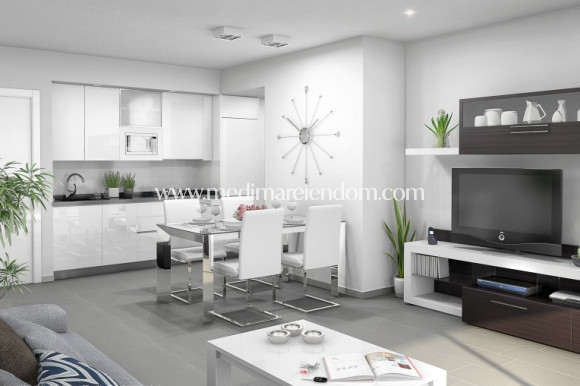 Nowo zbudowane - Niski bungalow - San Miguel de Salinas
